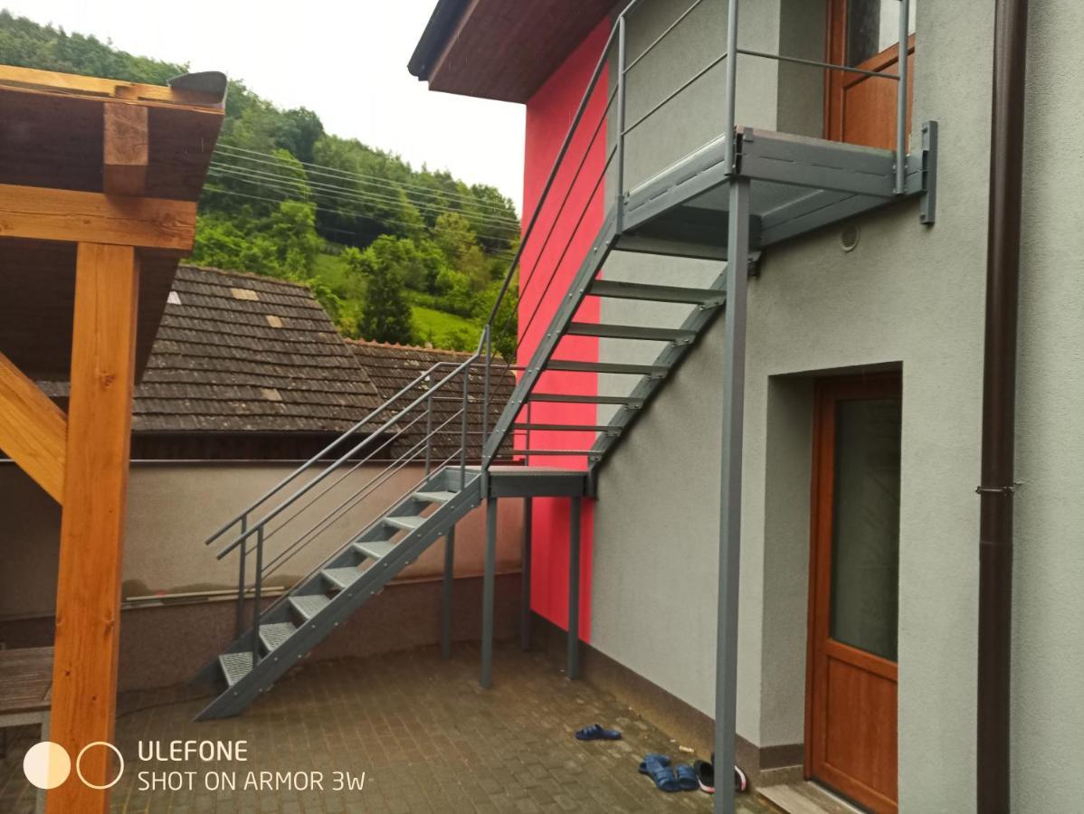 Pohoda Salas U Velehradu-2 Apartmany Угерске-Градиште Экстерьер фото